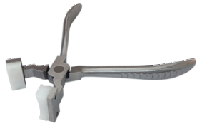 Fixture for bending manicure and hairdressing scissors